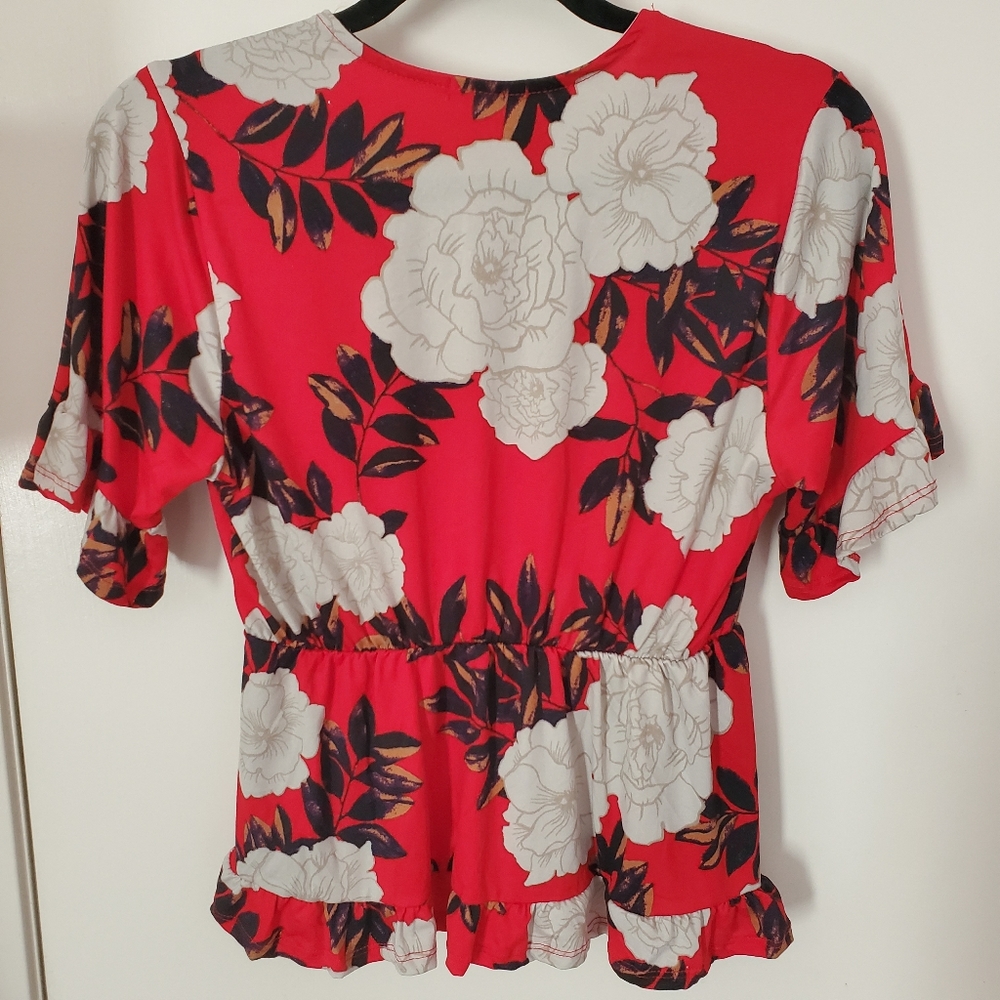 Tara Ruffle V-neck Blouse - Picture 5 of 5
